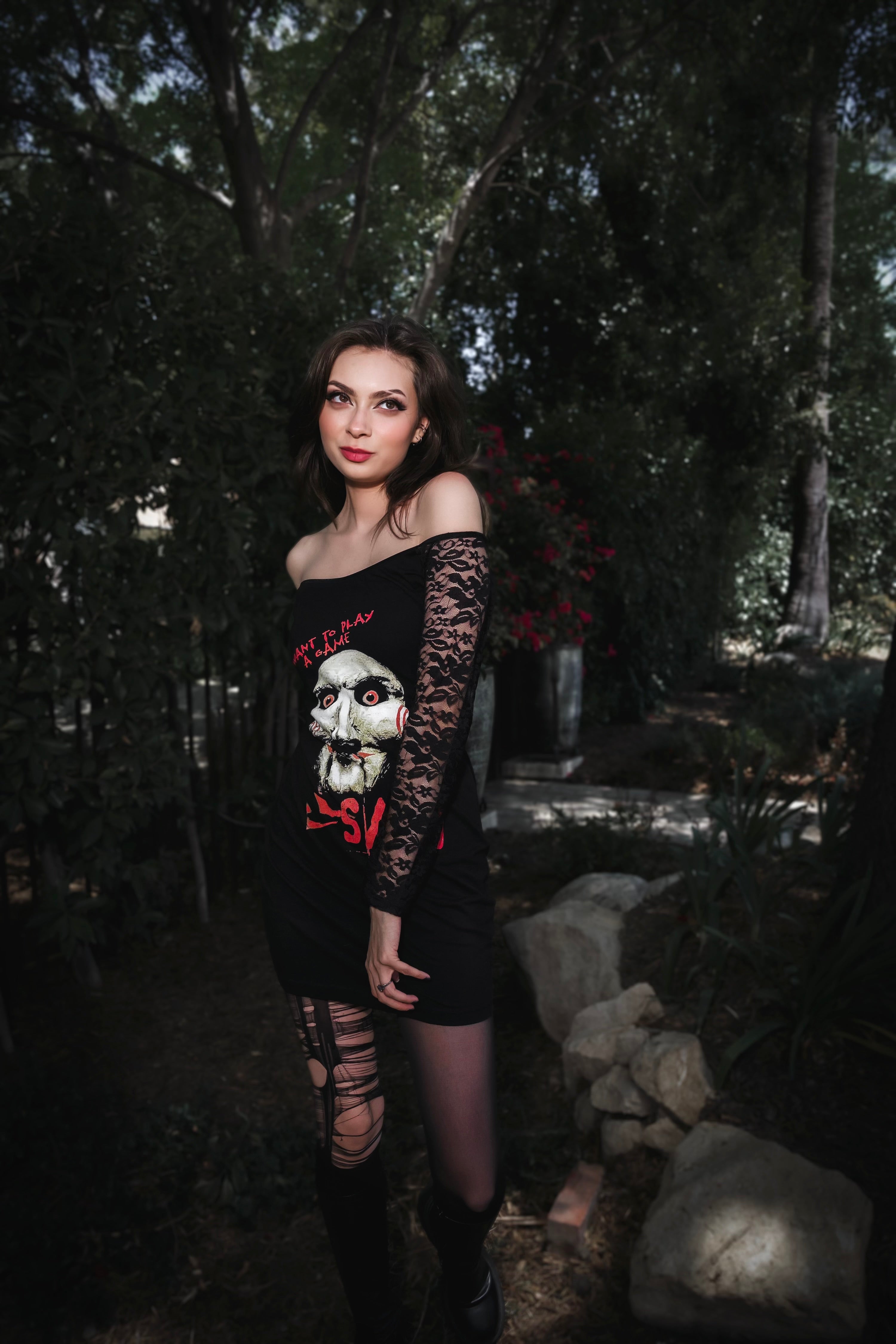 Saw Off-Shoulder Lace Dress